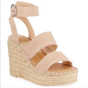 Dolce Vita suede Shae Wedge Sandal in Blush